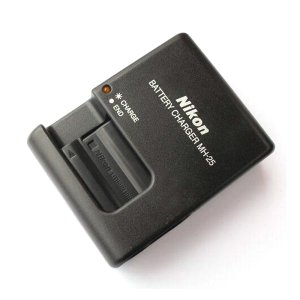 Mh-25 battery charger for Nikon En-El15 and En-El15a
