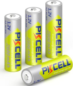 PK CELL 4 RECHARGEABLE BATTERIES AND CHARGER